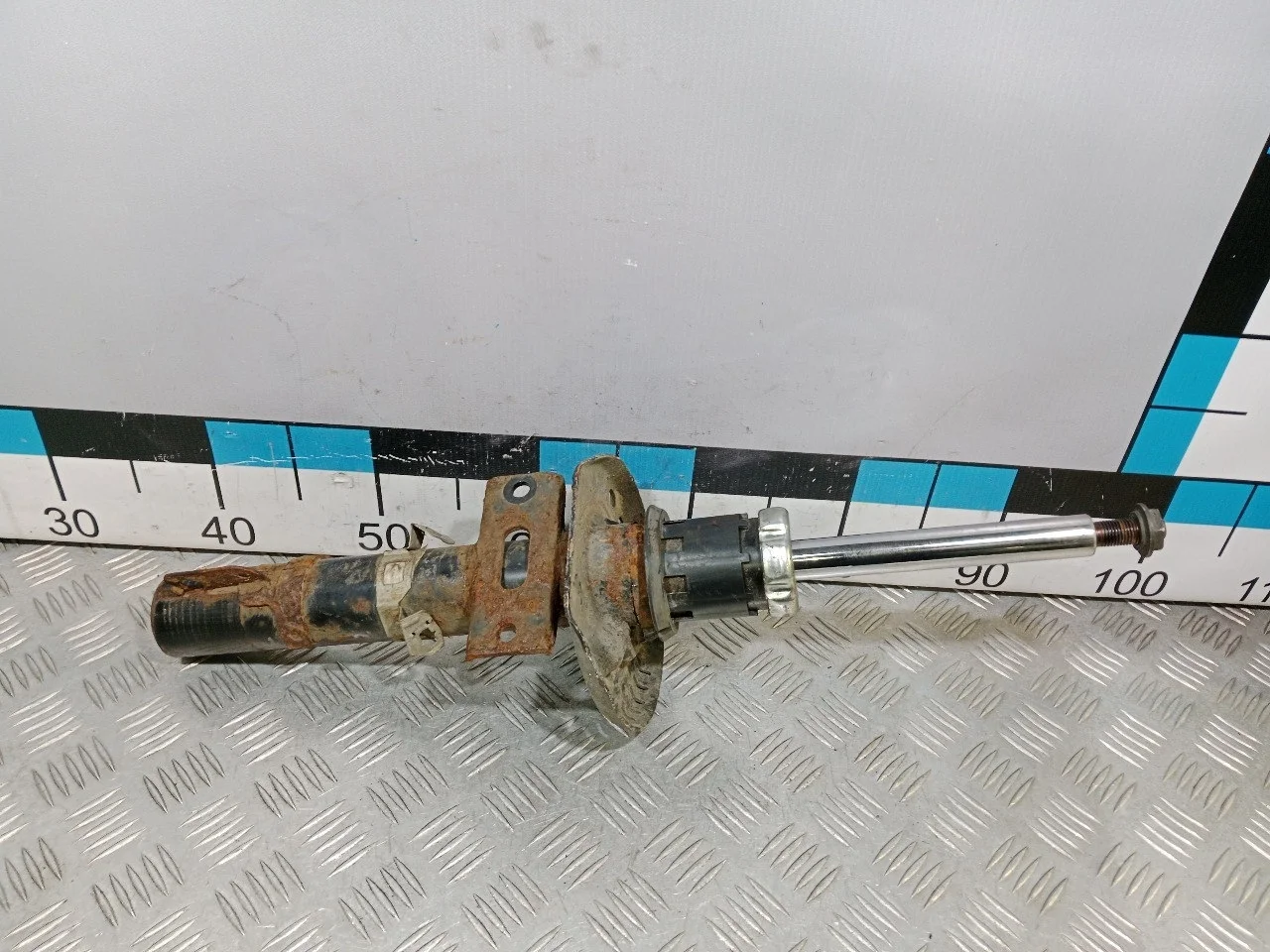 [Б/У] Амортизатор передний Skoda VW Seat [Код: 00525855 ]