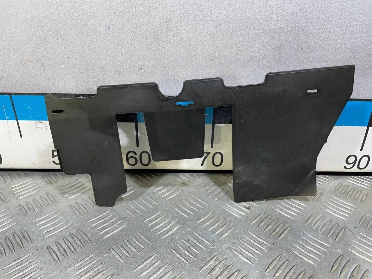 [Б/У] Воздуховод радиатора правый [Код: 00517579 ]