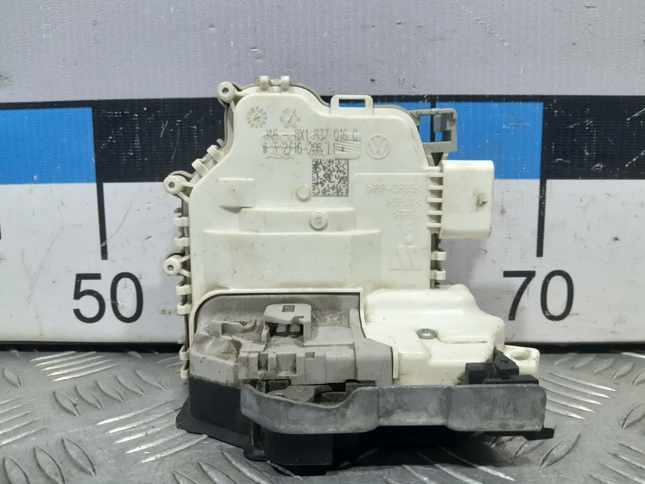 [Б/У] Замок двери передней правой [Код: 00522256 ]