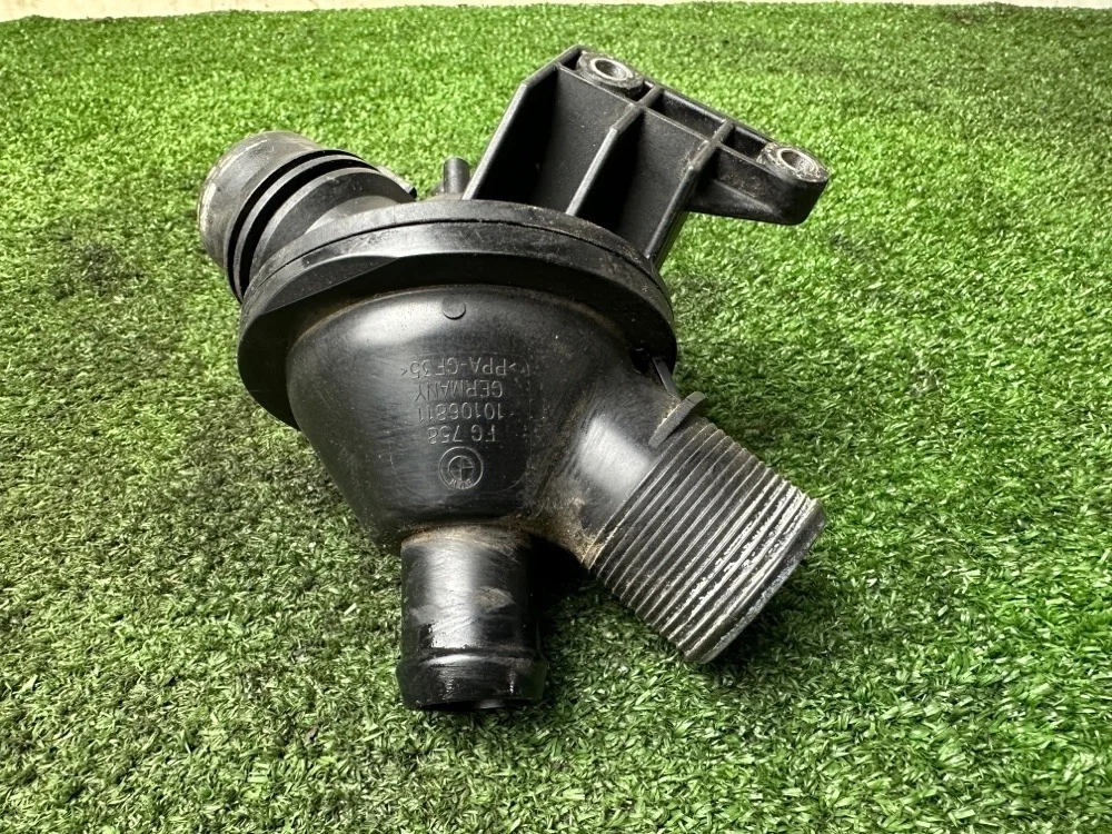 Термостат BMW 520i F10