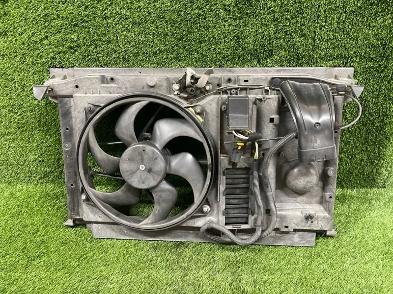 Вентилятор охлаждения двигателя Peugeot 307 9652946080 EW12J4