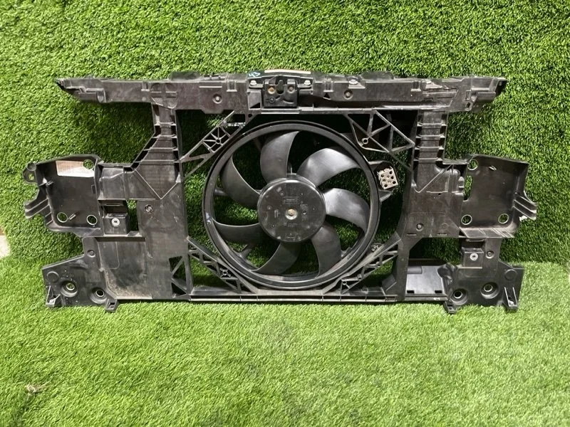 Вентилятор охлаждения двигателя Renault Megane 2011 47965 B95 M4R