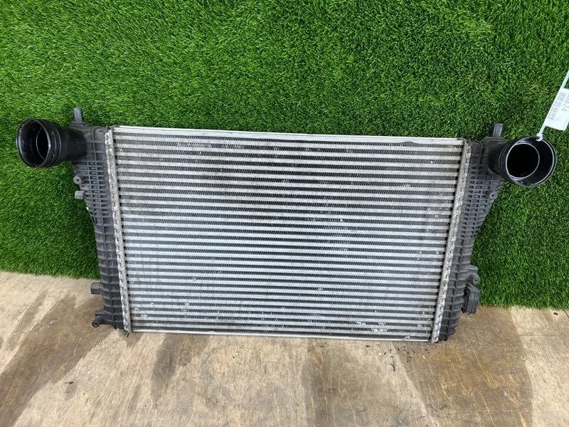 Интеркулер Volkswagen Tiguan 2011 1K0145803T 5N CCZ 2.0T