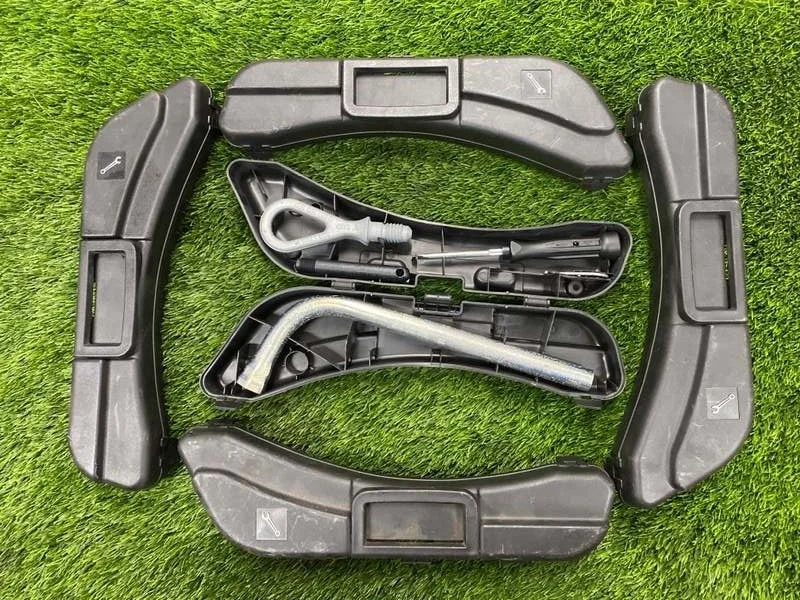 Оригинальный набор инструментов VAG Audi A4 2004 8E0012111A B6 AMB 1.8T