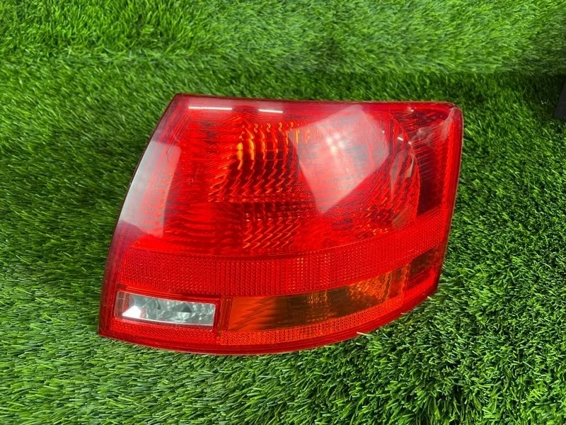 Фонарь задний Audi A4 2006 8E9945096E B7 BWE 2.0T, правый