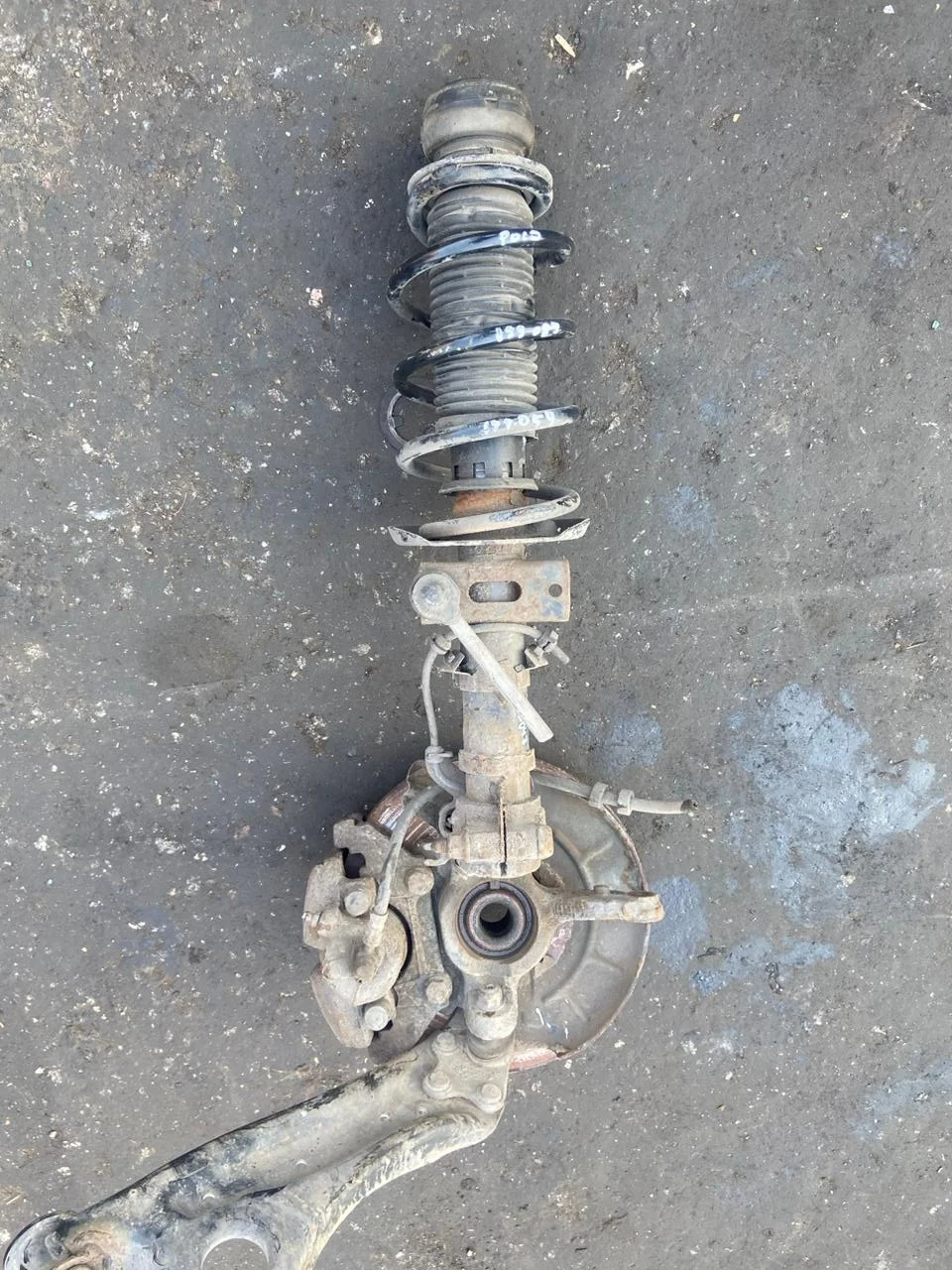 Амортизатор AUDI A1, SKODA FABIA 2, RAPID, VOLKSWAGEN POLO 2010- передний в сборе б/у FABIA 2(2007-2015)