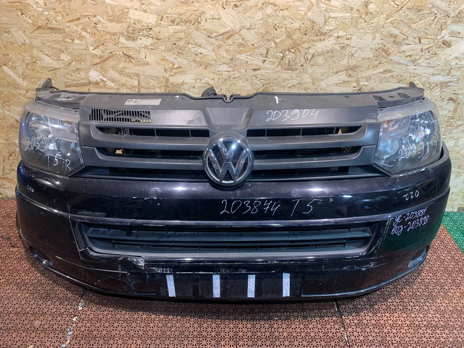 Воздухозаборник защита радиатора VOLKSWAGEN TRANSPORTER T5 2010- нижний б/у TRANSPORTER T5(2003-2015)