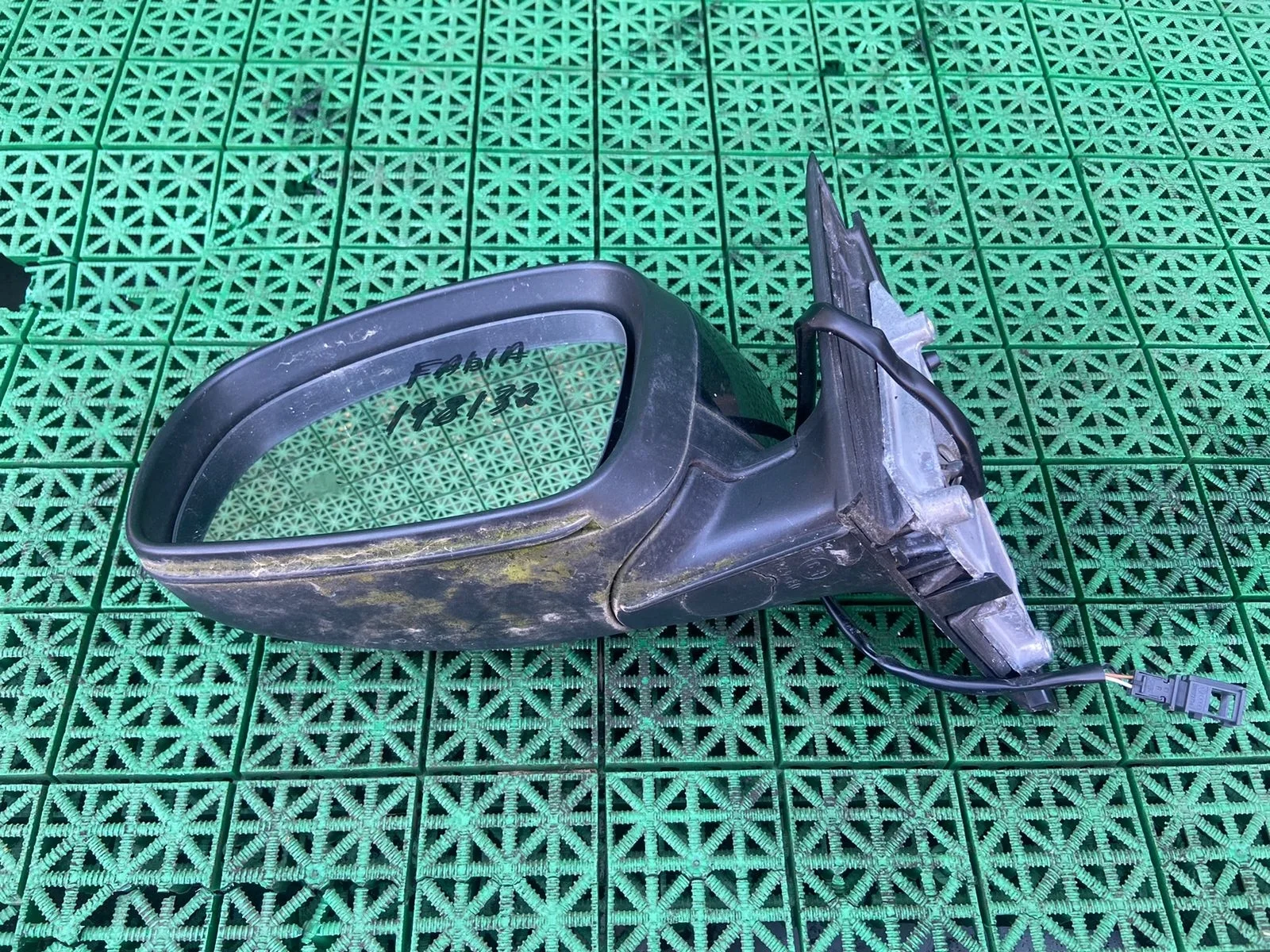 Зеркало SKODA FABIA 2 2007- электрическое левое 5 контактов чёрное б/у FABIA 2(2007-2015)
