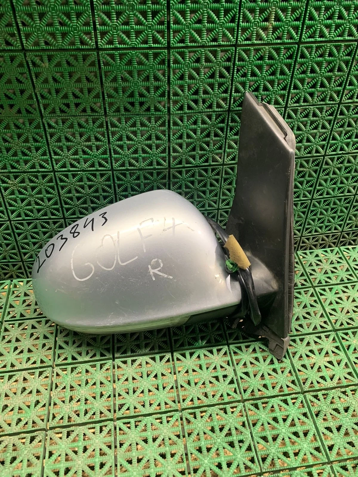 Зеркало VOLKSWAGEN GOLF 5+ 2005- электрическое правое 6 контактов серебро б/у GOLF 5+(2005-2014)