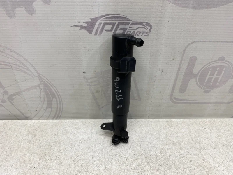 Форсунка омывателя фары правая Mercedes-benz 2004 W211