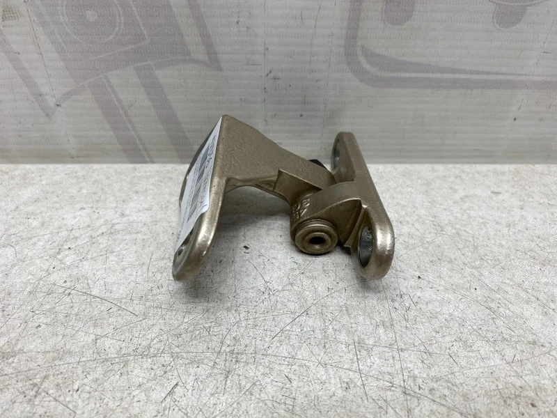 Петля левой двери верхняя Mercedes-benz ML 2005 W164