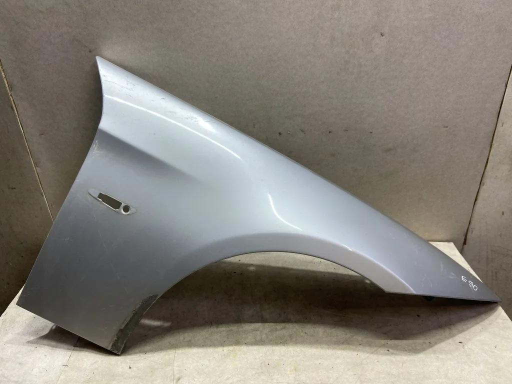 Крыло правое BMW E90 рест