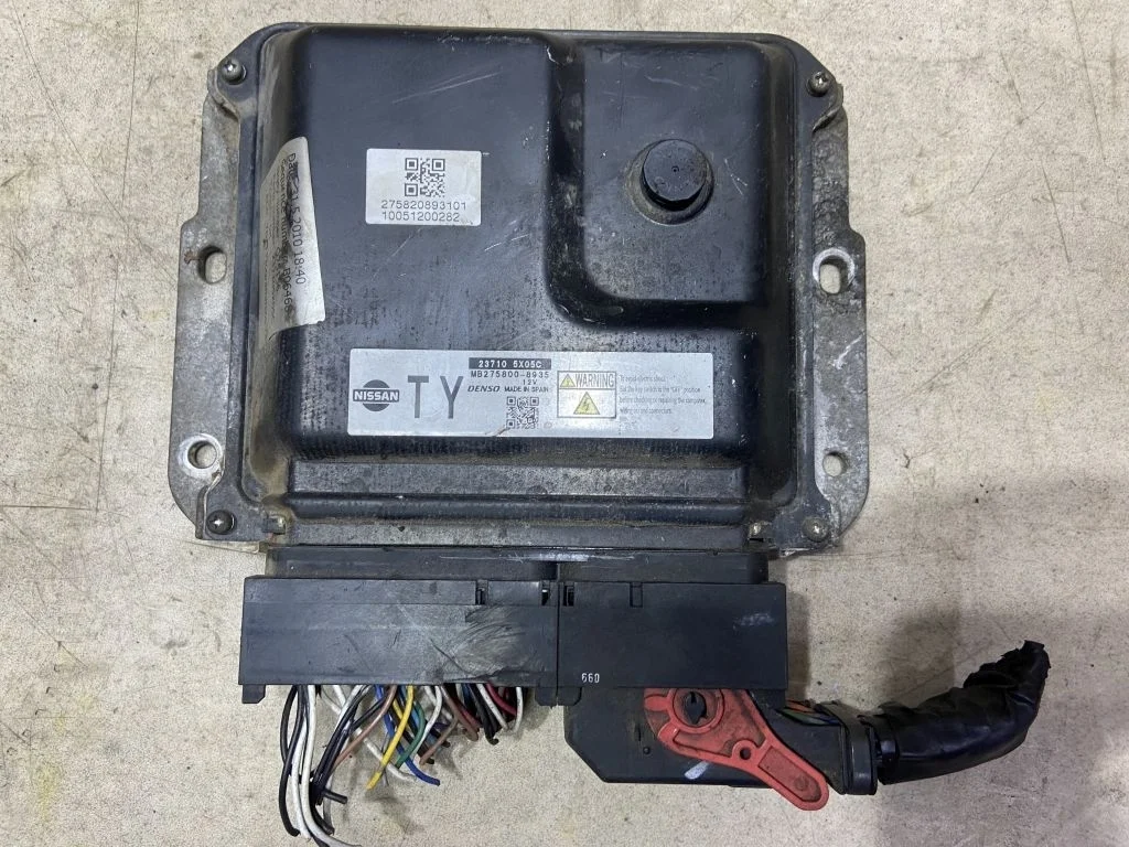 Блок управления ЭБУ Nissan Pathfinder 237105X05C