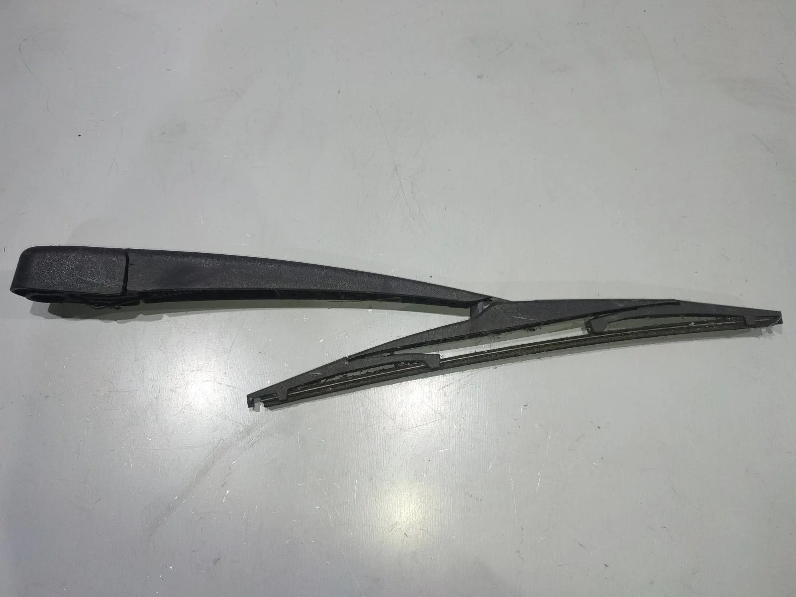 Поводок стеклоочистителя SsangYong Kyron 2011 D130