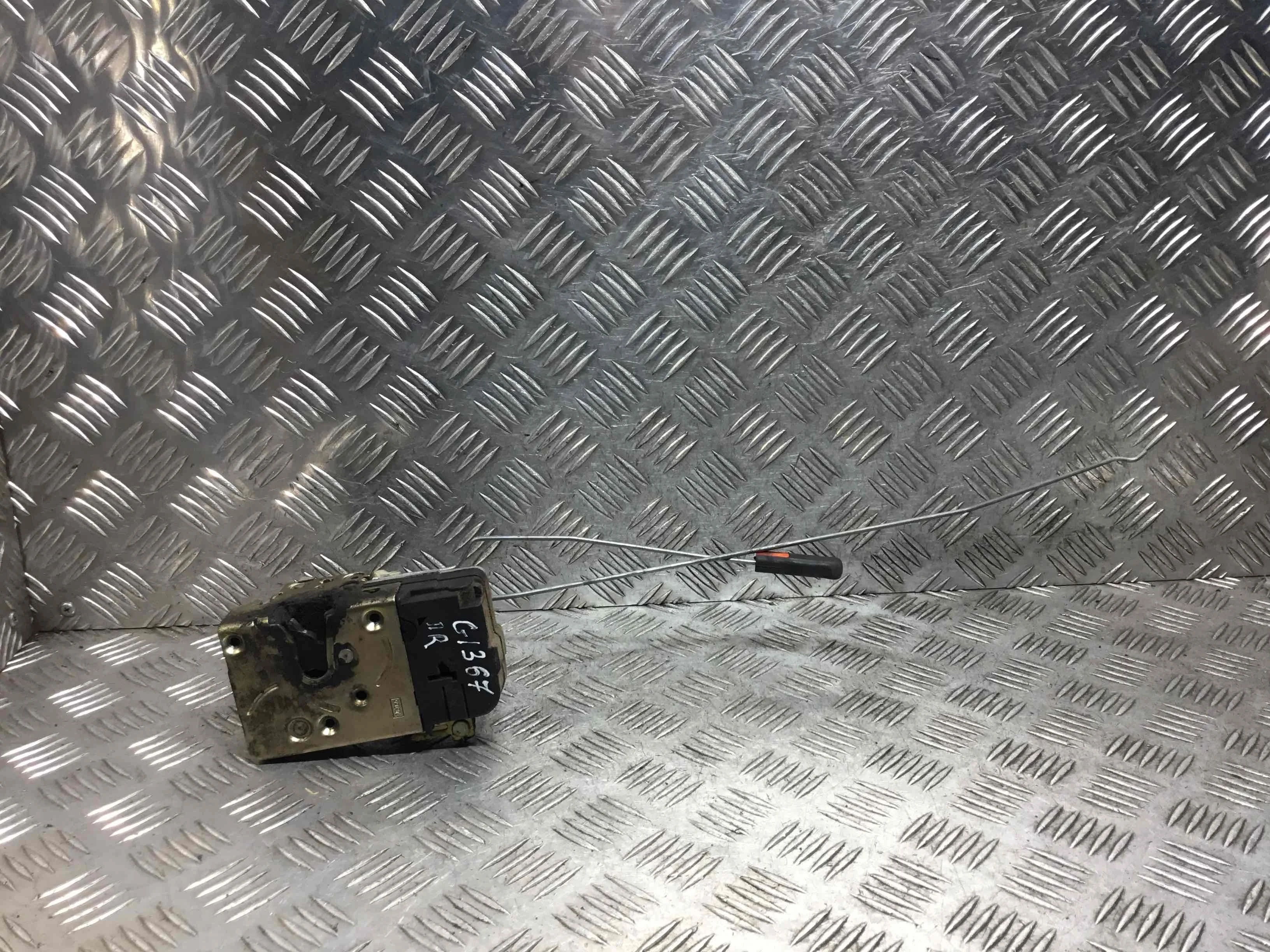 Замок двери передней правой Citroen Berlingo 1 поколение (1996-2002) бензин 1.6 i Механика Фургон