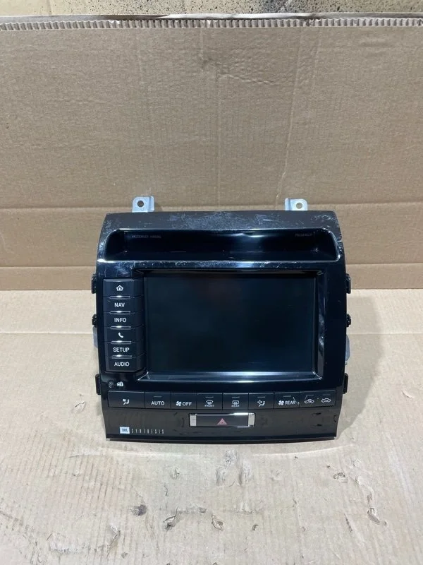 Магнитола TOYOTA Land Cruiser 2015 8611060110 URJ200 1VD-FTV 4.5