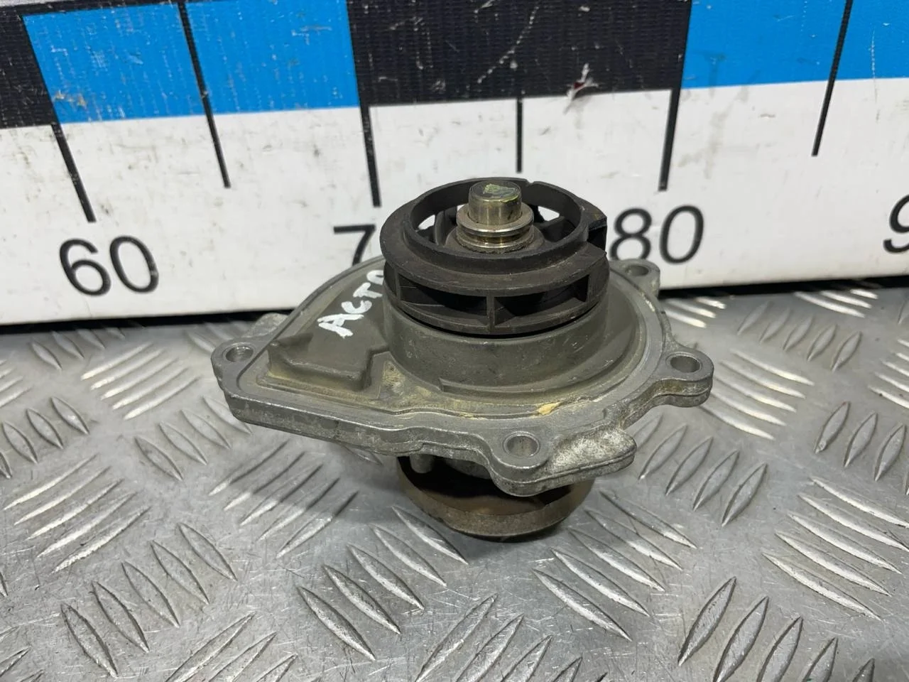 [Б/У] Насос водяной Opel Chevrolet [Код: 00321752 ]