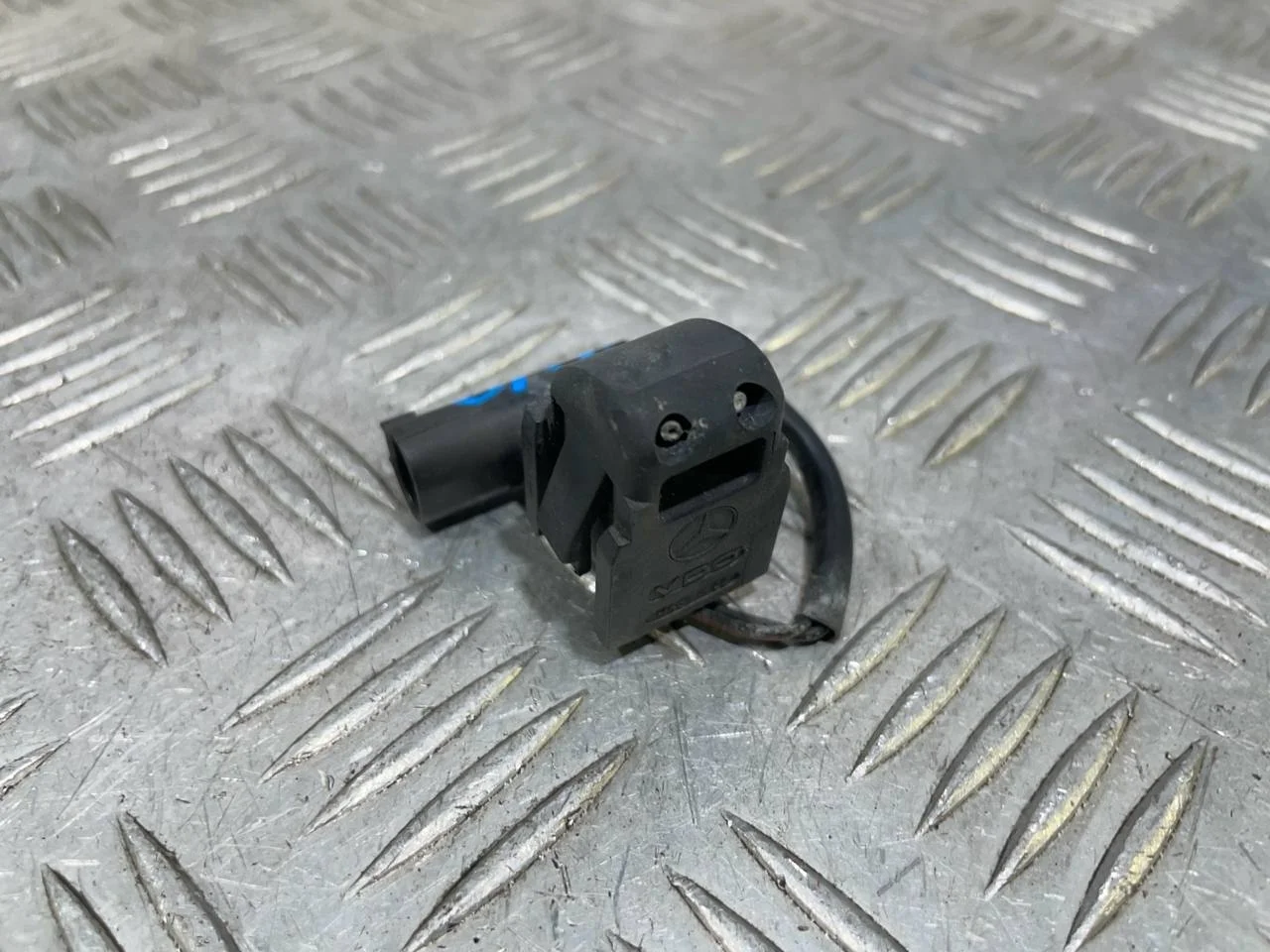 [Б/У] Форсунка омывателя лобового стекла MB [Код: 00527597 ]