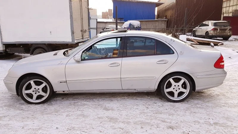 Продажа Mercedes-Benz E class 3.2 (224Hp) (112.949) RWD AT по запчастям