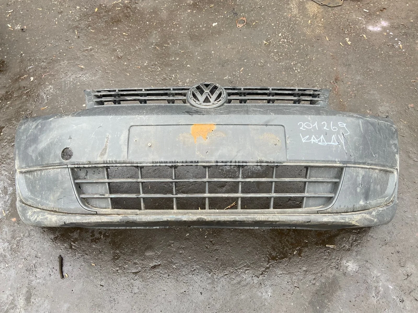 Бампер VOLKSWAGEN CADDY 2011- передний текстура б/у CADDY(2004-2014)
