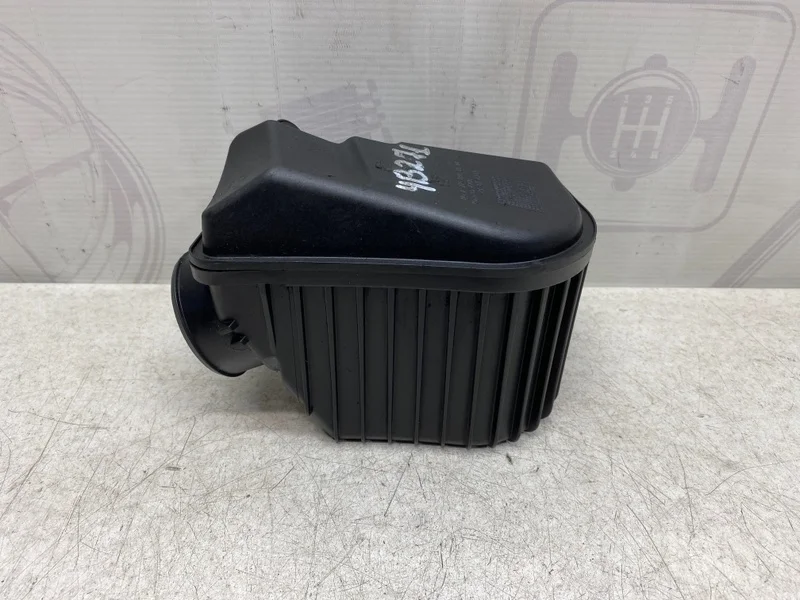 Резонатор воздушного фильтра Mercedes-benz W203