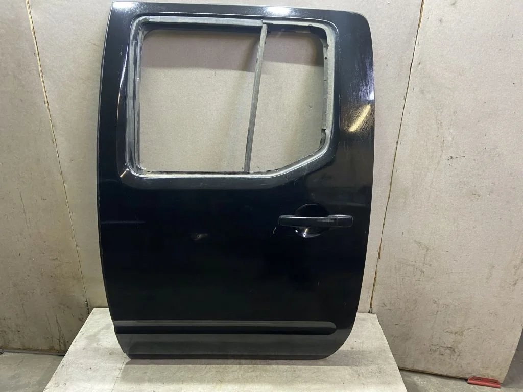 Дверь задняя левая Nissan Navara D40 Навара
