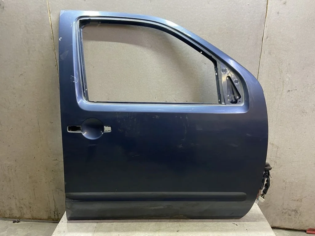 Дверь передняя правая Nissan Pathfinder R51