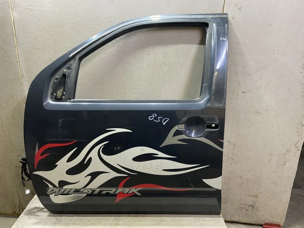 Дверь передняя левая Nissan Pathfinder R51