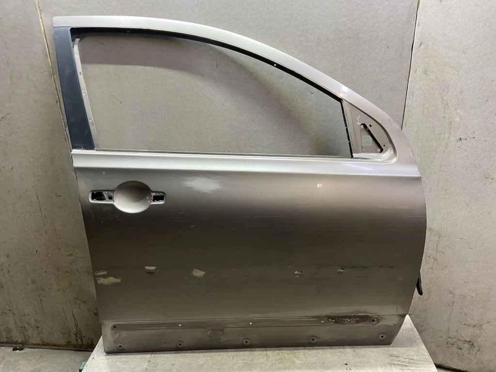 Дверь передняя правая Nissan Qashqai J10 дефект
