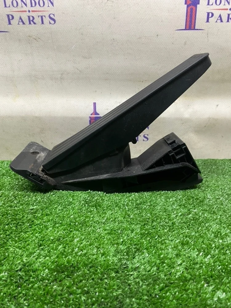 Педаль газа BMW X5 E70