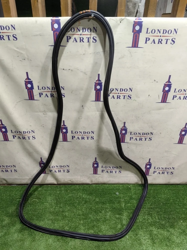 Уплотнитель багажника BMW 2015 F15