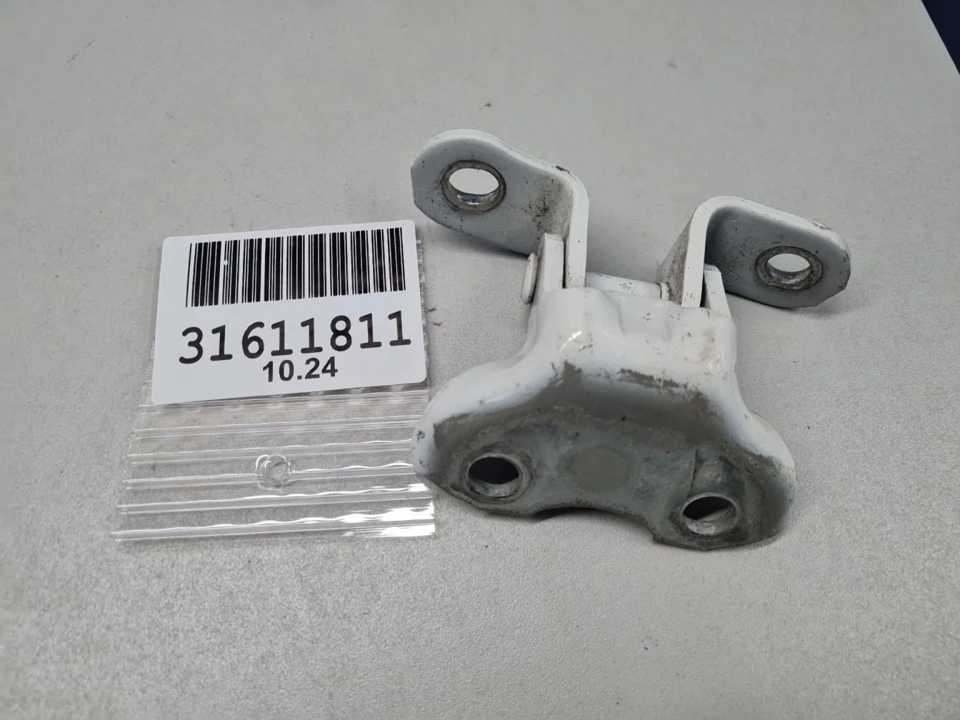 Петля двери задней правой верхняя для Toyota RAV 4 2019-