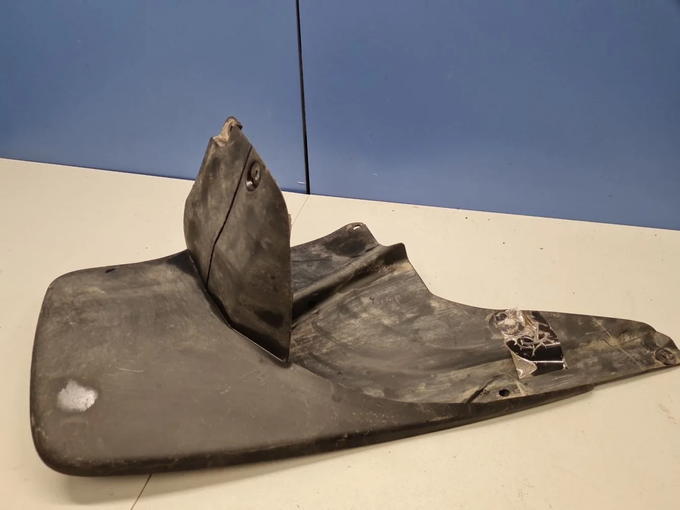 Брызговик задний правый для Toyota Land Cruiser Prado 150 2009-