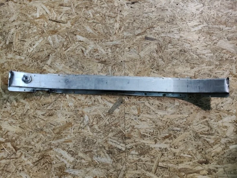 Усилитель бампера переднего Opel Insignia