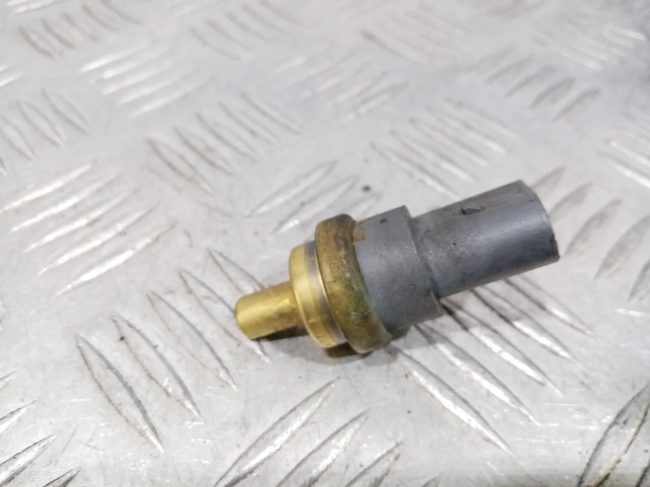 [Б/У] Датчик температуры охлаждающей жидкости [Код: 00528745 ]