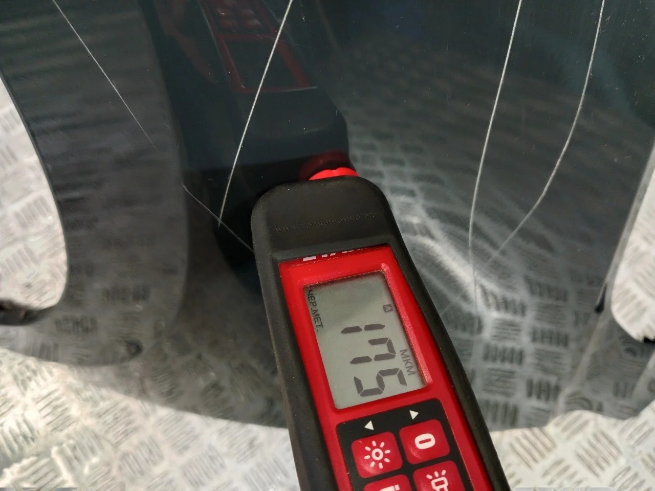 [Б/У] Крыло переднее правое Passat B8 - Замято [Под ремонт] [Код: 00528628 ]