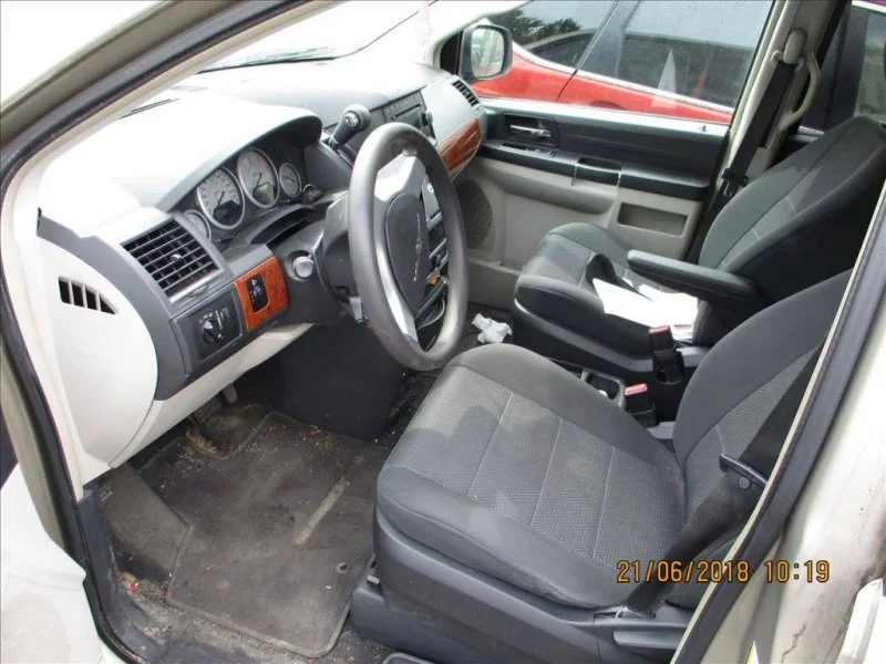 Продажа Chrysler Grand Voyager 2.8D (163Hp) (R428) FWD AT по запчастям