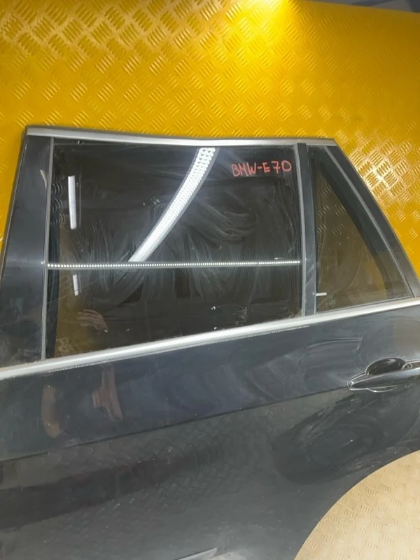 Стекло двери задней левой Bmw X5 E70 (2006—2013) 2013 51357137023 3.0 D N57