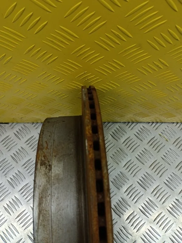 Диск тормозной задний Toyota Sequoia Ii 2008 - 2022 2013 424310C011 5.7 I 3URFE