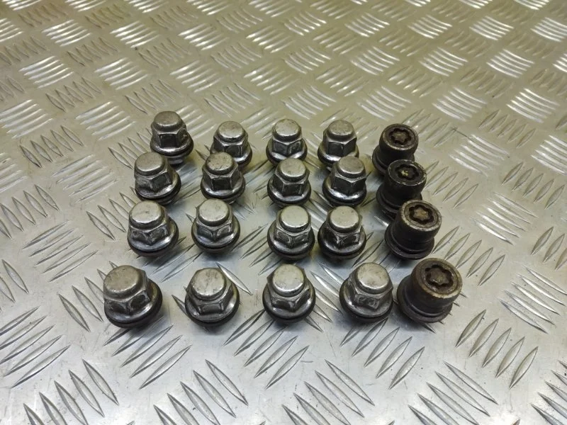Гайка колесная Toyota Rav 4 (Xa30) (2005-2014) 2006 9094201033 2.0 I 1AZFE