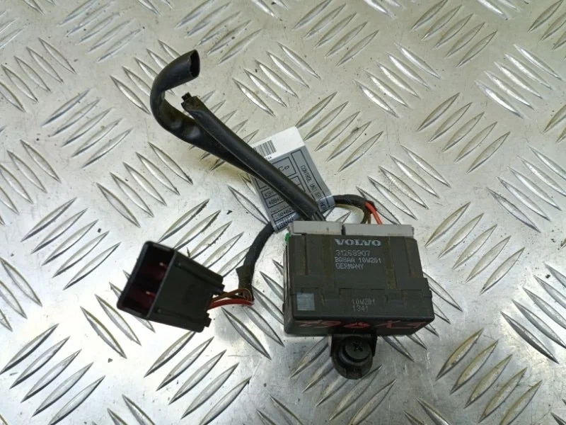 Блок управления подогревом сидения Land Rover Range Rover Sport I 2005-2013 2010 31268907 3.0 D SDV6