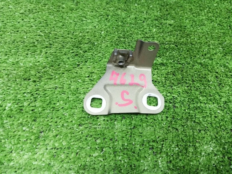 Кронштейн крыла BMW 5 2010 41357207203 F10 N55B30A, левый