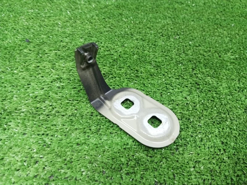 Кронштейн крыла BMW 5 2010 41357207205 F10 N55B30A, левый