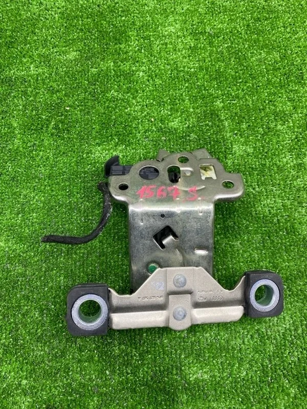 Замок багажника Audi A3 2008 8K9827505A 8P CCZ