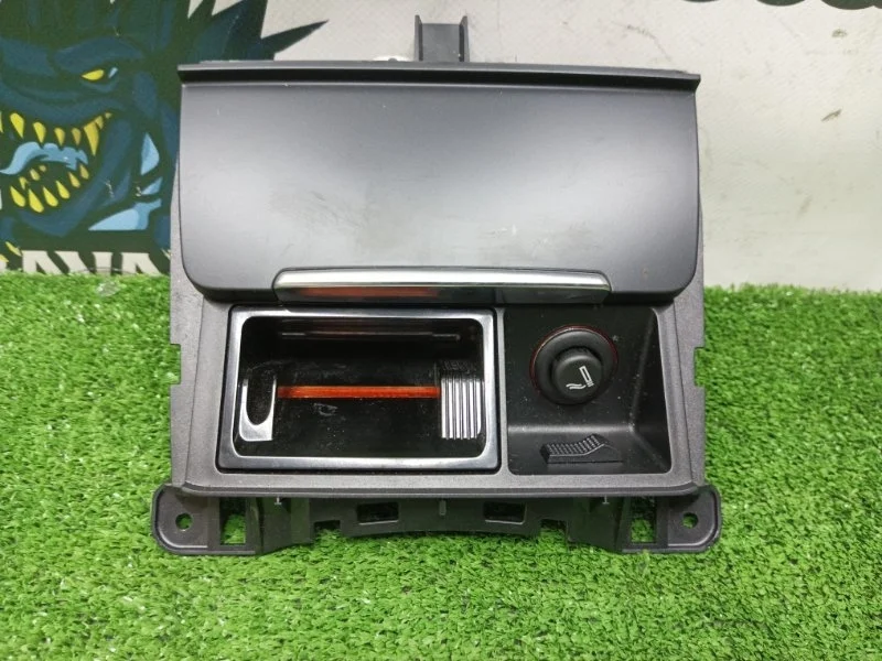 Пепельница Audi A4 2012 8K0857951C B8 CDN