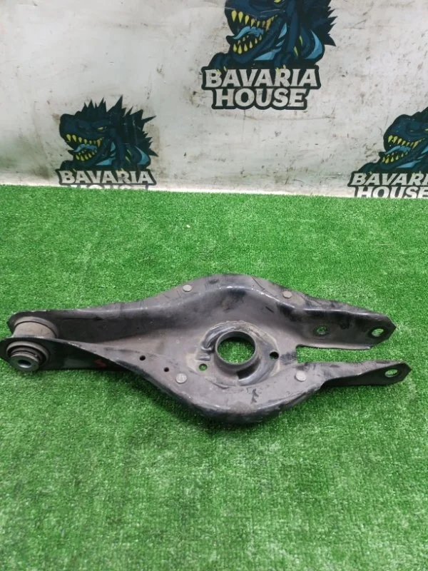 Рычаг задний BMW 1 2011 33326867540 F20 N13B16A