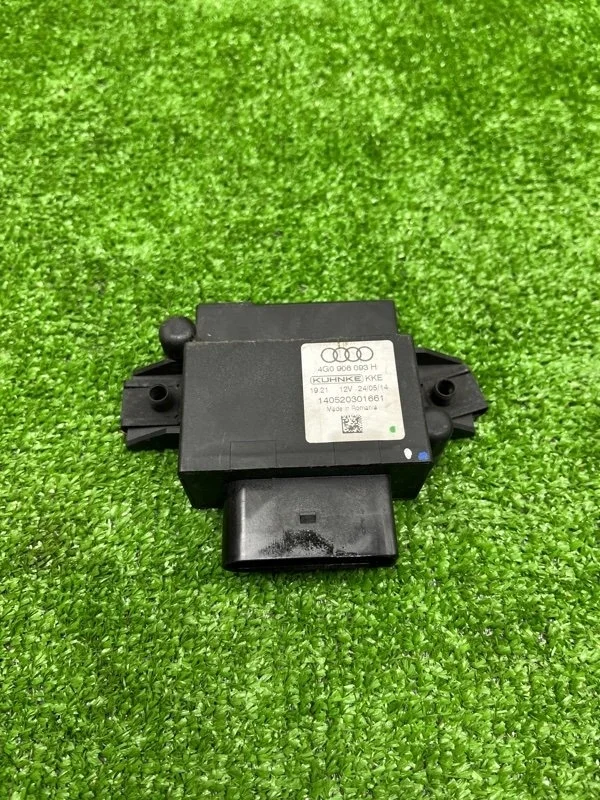 Блок управления топливным насосом Audi A5 2014 4G0906093H 8T CDN