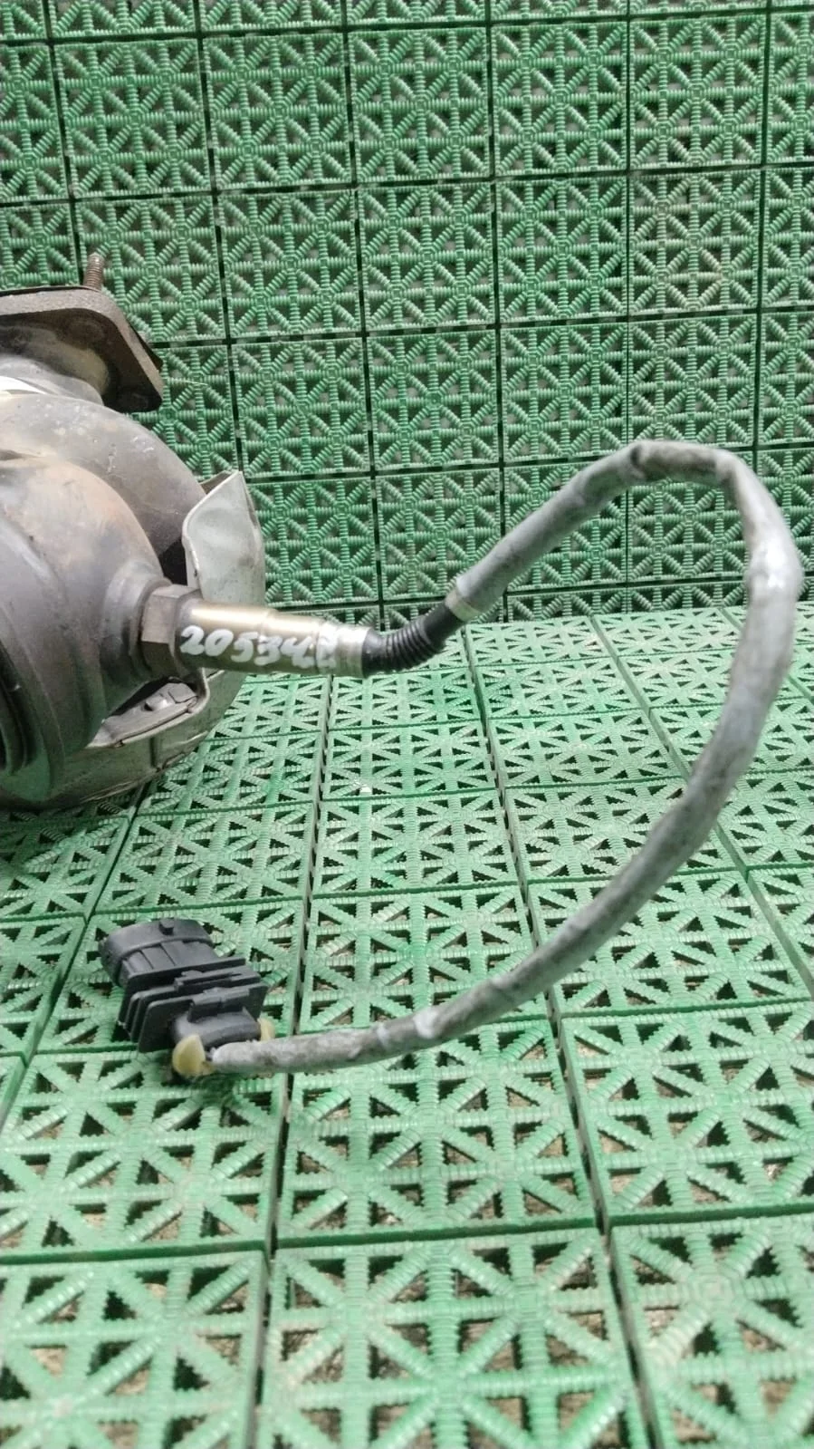 Датчик кислородный (Лямбда-зонд) 4х контак OPEL ASTRA J, ZAFIRA C A14NET 2010-перед чёрны б/у ASTRA J(2009-2017);MERIVA B(2010-2018);ZAFIRA C(2013-2019)