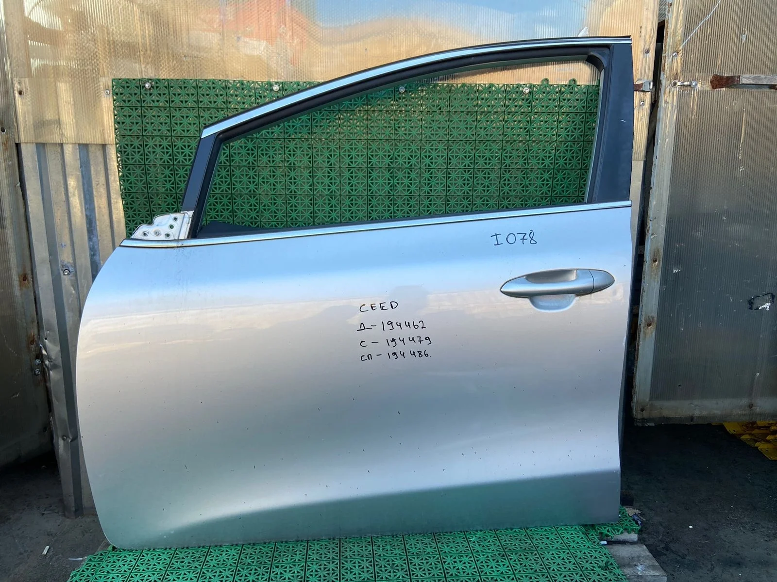 Стекло двери KIA CEED 2 2012- переднее левое б/у CEED 2(2012-2018)