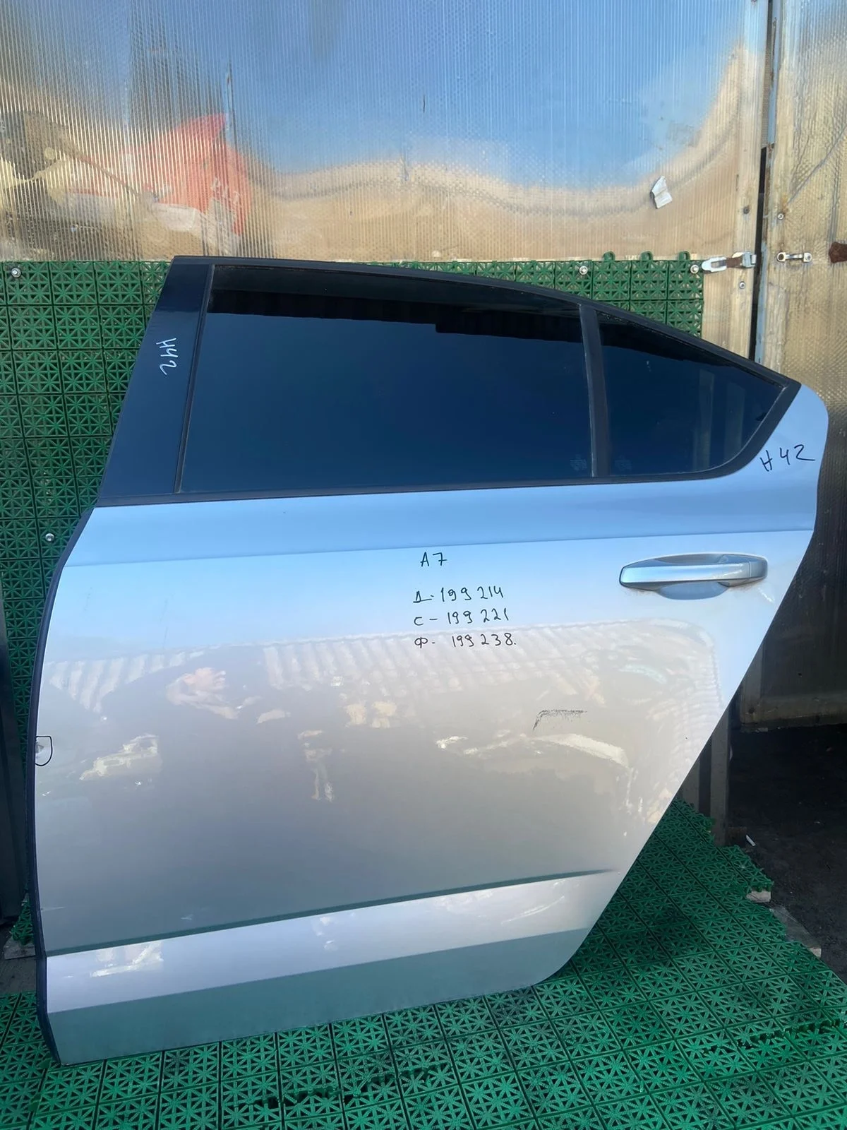 Стекло двери SKODA OCTAVIA A7 2013- задняя форточка левая б/у OCTAVIA A7(2013-